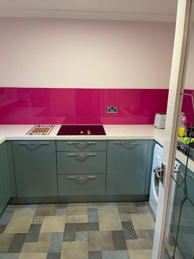 2 Bed Contemporary Apartment Glasgow Free Parking Netflix Sleeps 4 מראה חיצוני תמונה