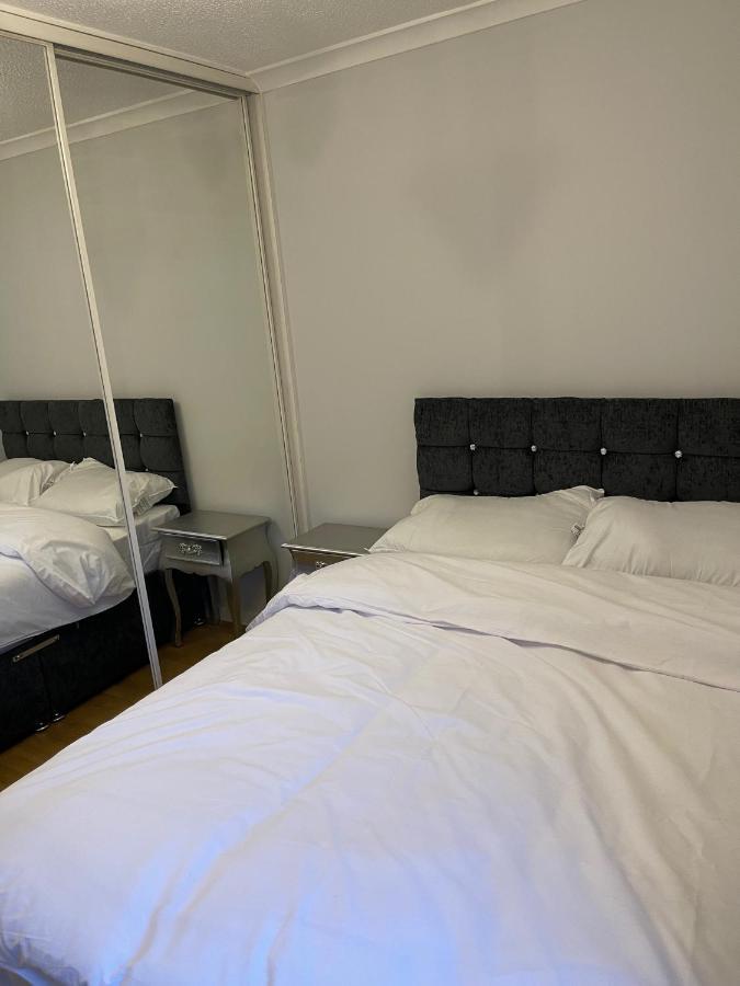 2 Bed Contemporary Apartment Glasgow Free Parking Netflix Sleeps 4 מראה חיצוני תמונה